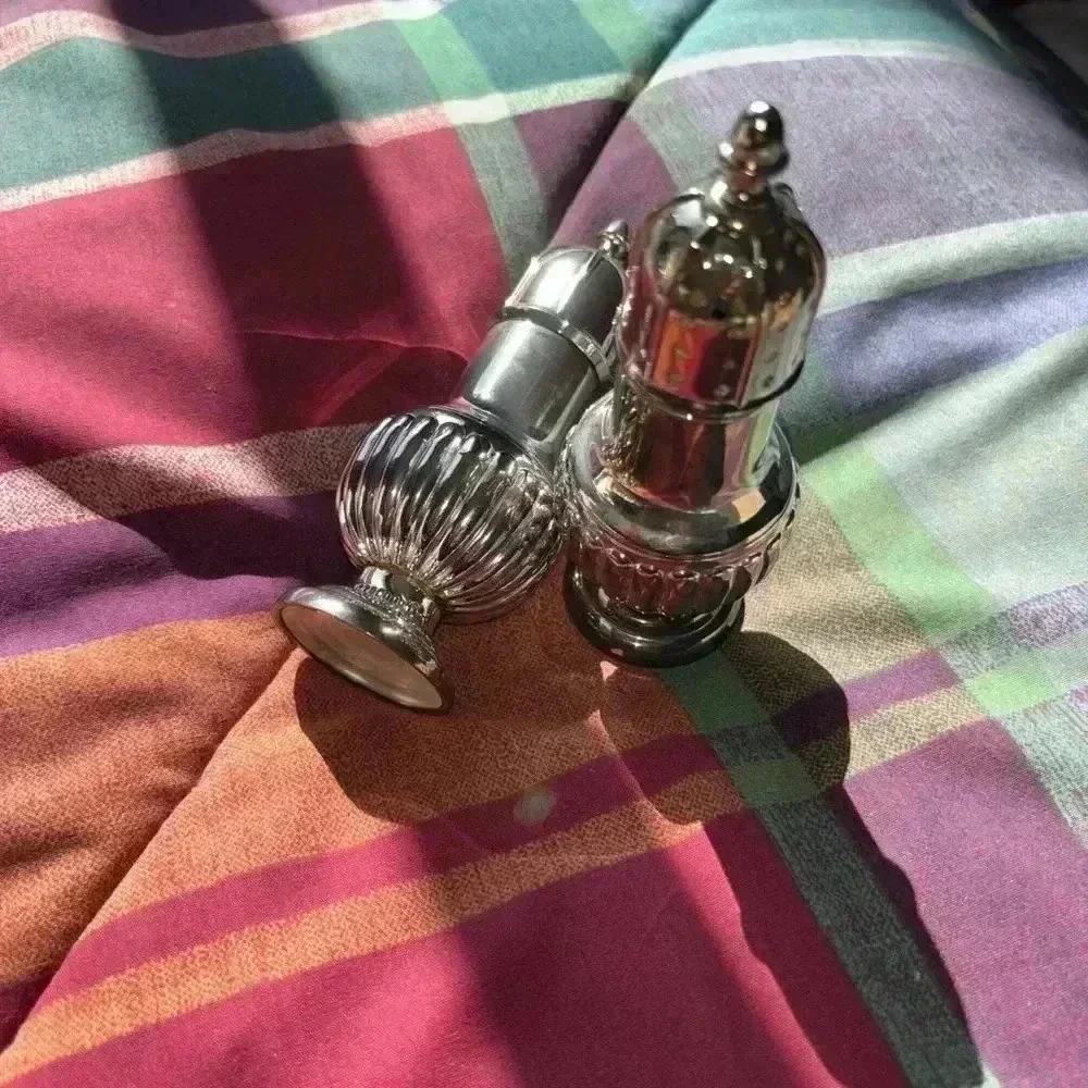 NWOT salt shakers - Picture 3 of 9